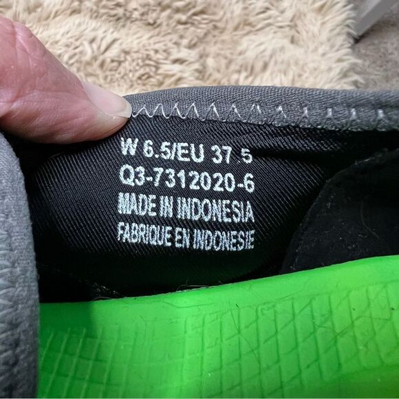 OOFOS Gray Slip-On Athletic Shoes - Picture 8 of 8